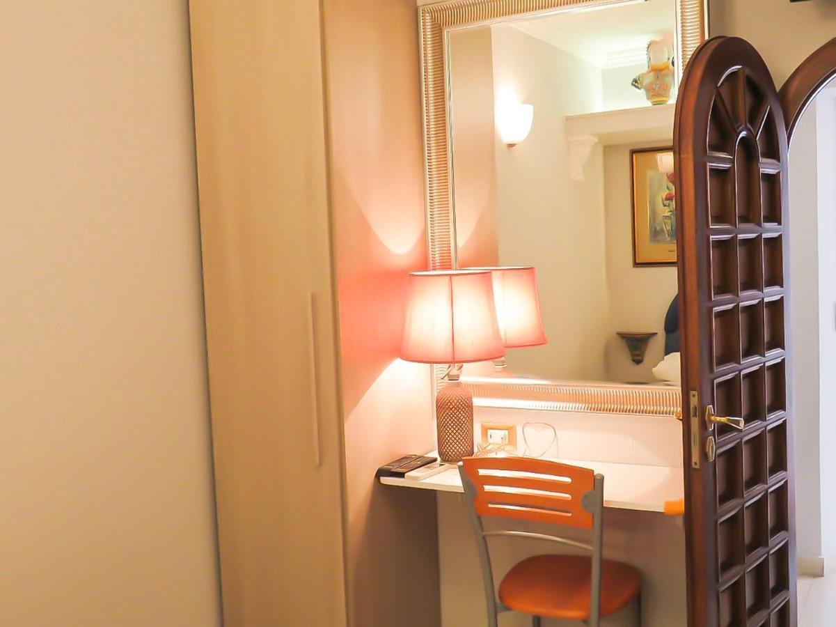 Double or Twin Room Private Bathroom