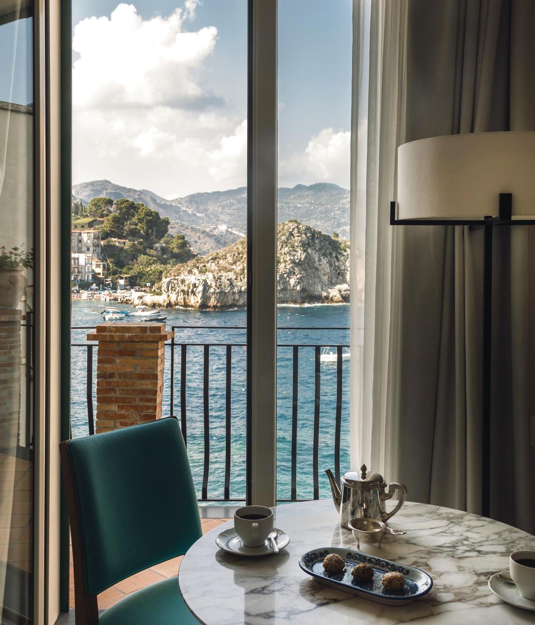Premium Junior Suite Sea View Balcony