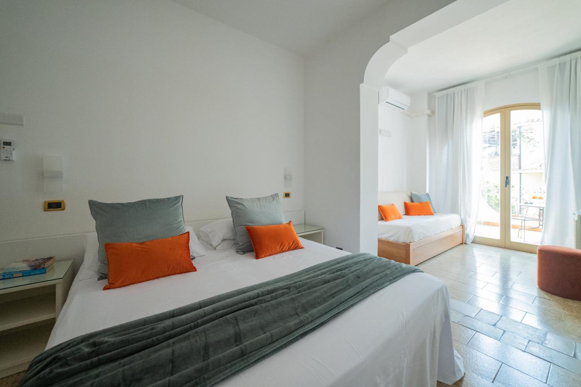 Standard Twin Room Sea View