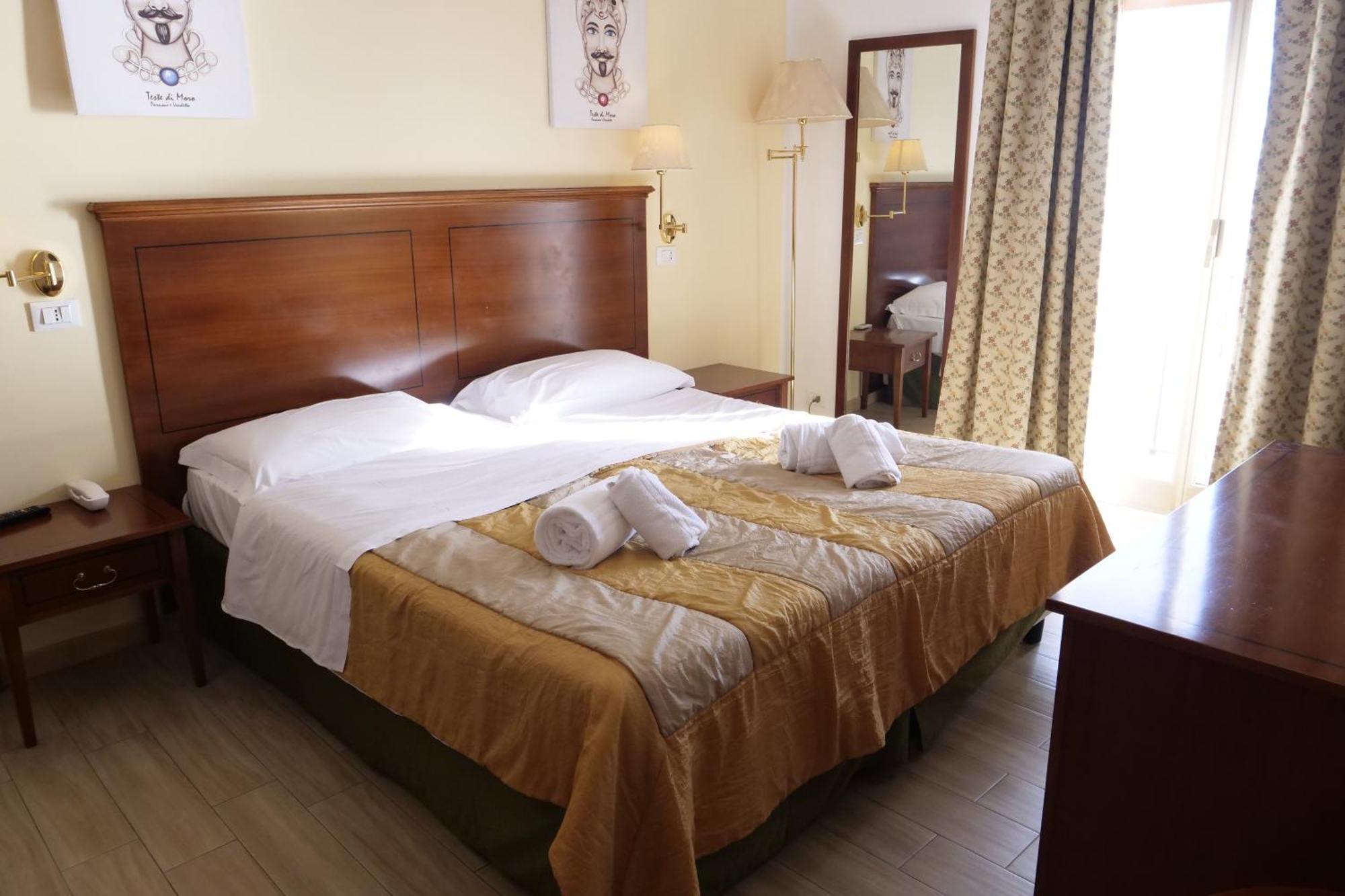 Superior Triple Room with Sea View