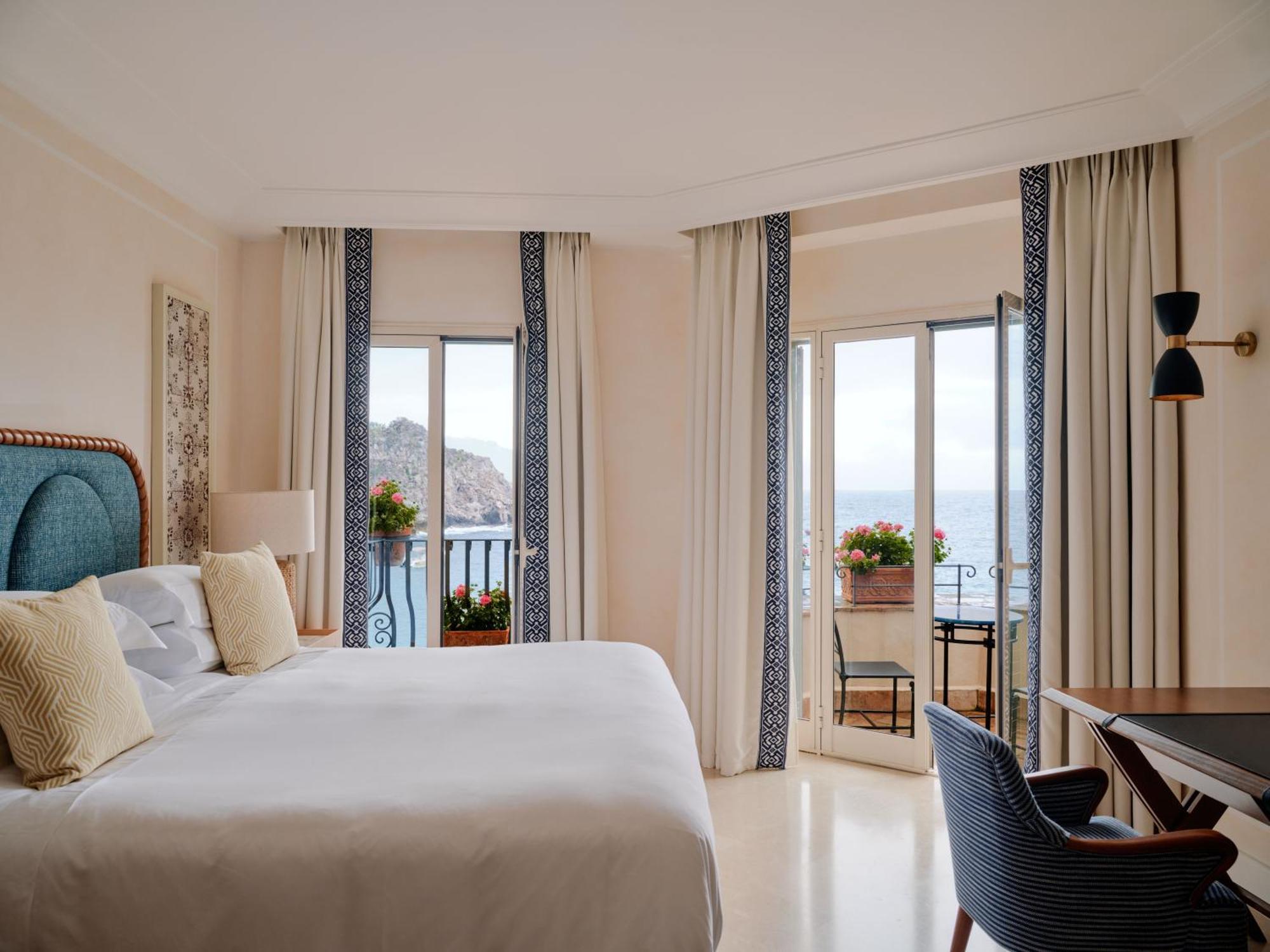 Superior Junior Suite Sea View Balcony