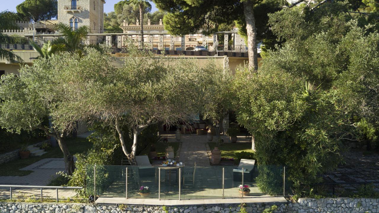 Deluxe Villa