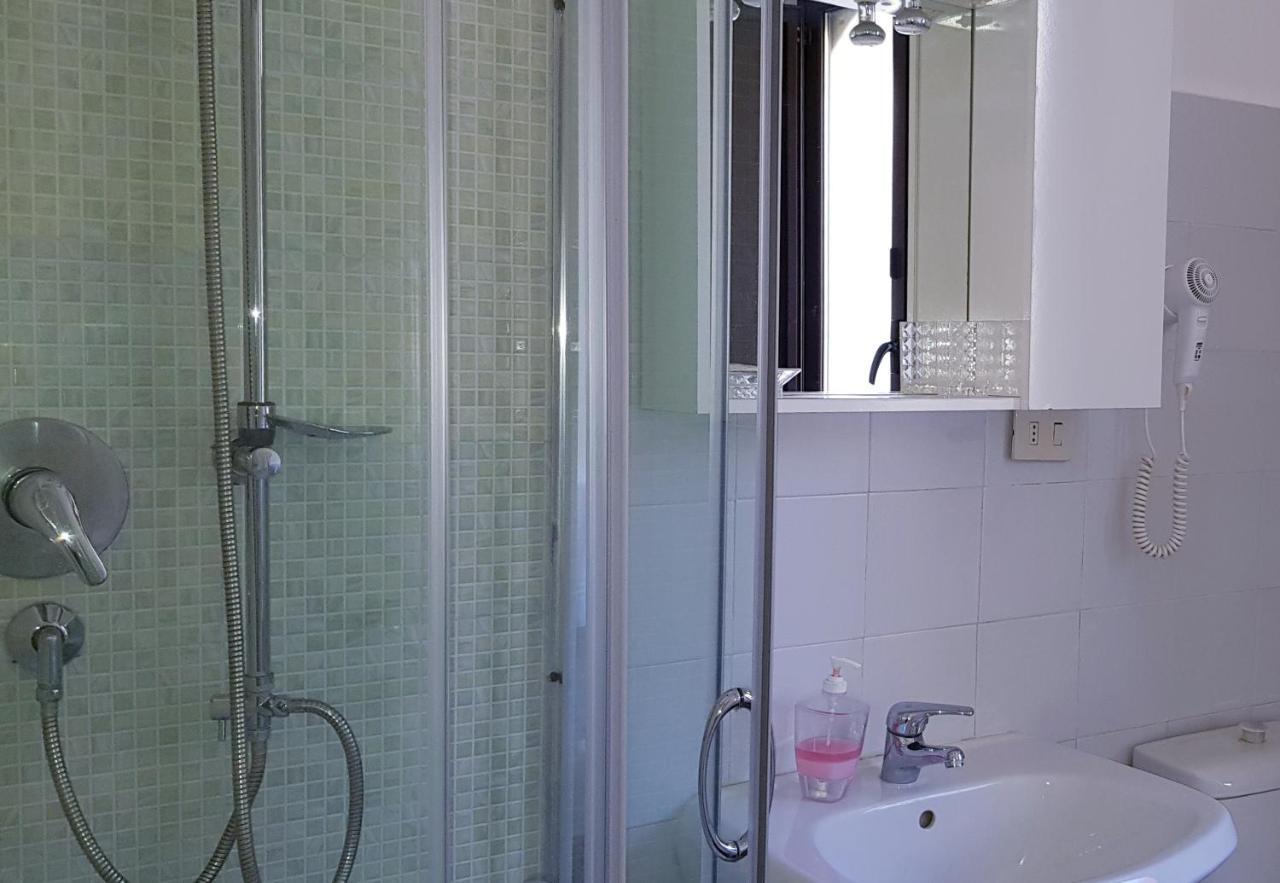 Double Room,747282005:JPEG