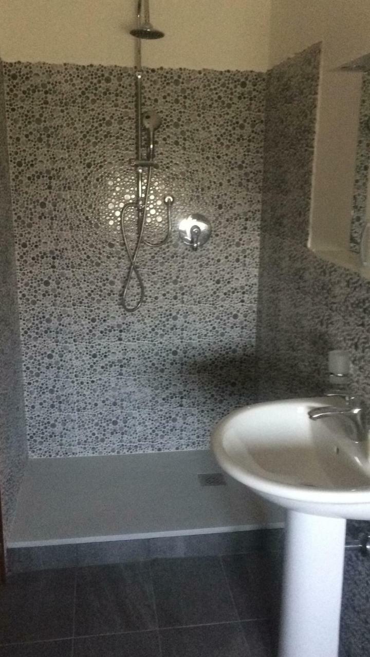 Camera Matrimoniale/Doppia con Letti Singoli con Bagno Privato