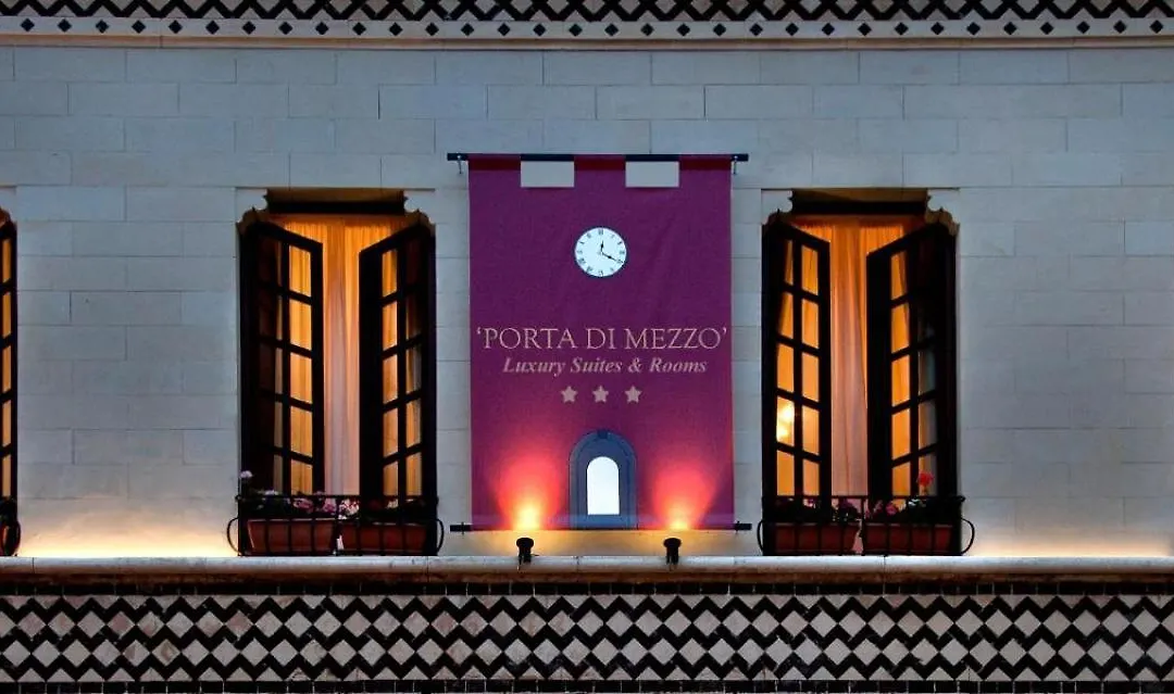 Porta Di Mezzo Luxury B&B-1