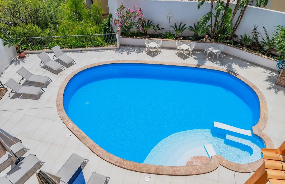 Casa Pertosa-1