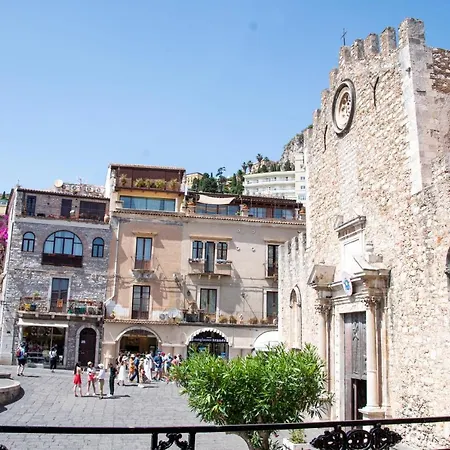 Castalia Apartments & Rooms Duomo Taormina-3
