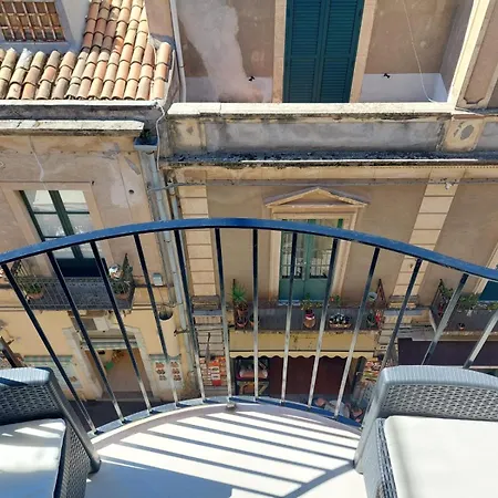 Al Teatro Antico Rooms&House-2