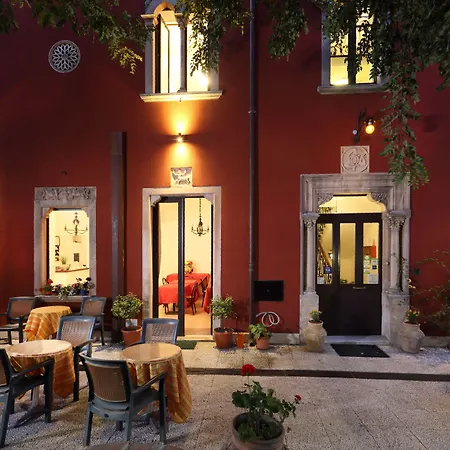 Villa Astoria-3