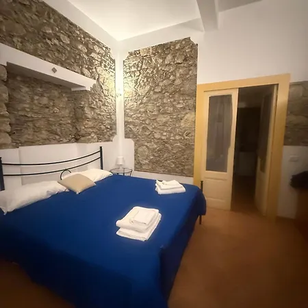 incantevole e storico appartamento in pieno centro-2